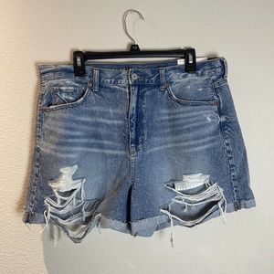 american eagle, blue denim mom shorts, size 16, NWT
